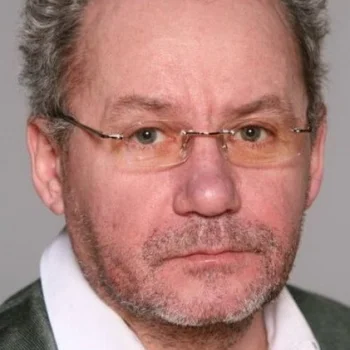 Александр Кознов