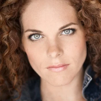 Amber Lewis