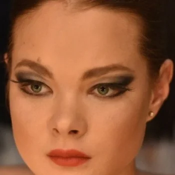 Анна Исаева