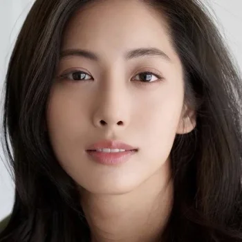 Ban So-young