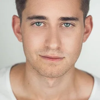 Derek Wallis