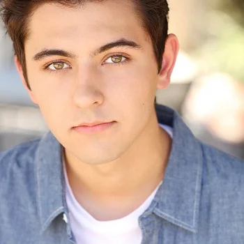 Kyson Facer