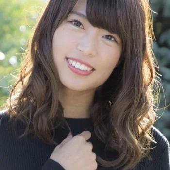 Mayu Momosaki