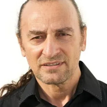 Петр Бауманн