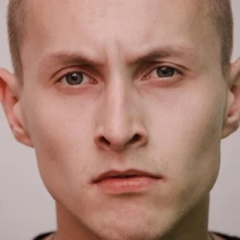 Роман Колотухин