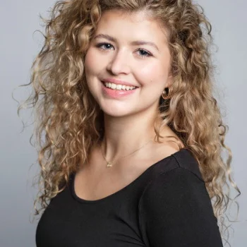 Sandra Naum