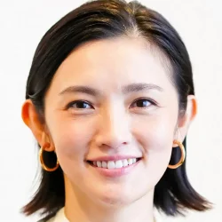 Mari Hoshino