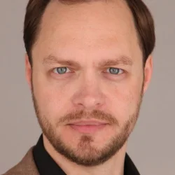 Александр Иванов