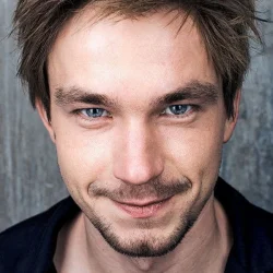 Александр Петров