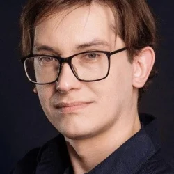 Александр Саков