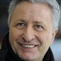 Александр Якушев