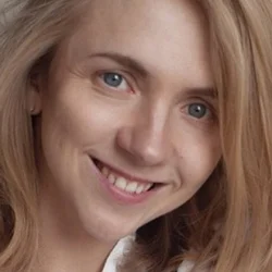 Алина Ходжеванова
