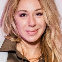 Алёна Апина