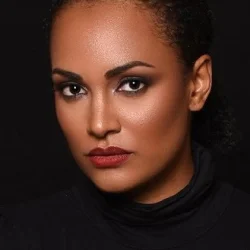 Ângela Paz