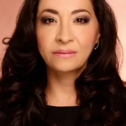 Angélica Lara