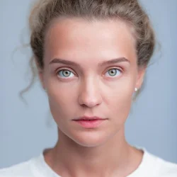 Анна Назарова