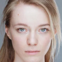 Анна Сафронова