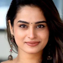 Ayesha Khan