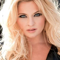 Bobbi Eden