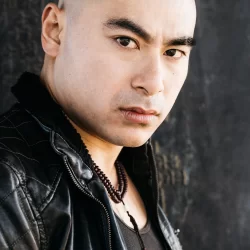 Брайан Лэ
