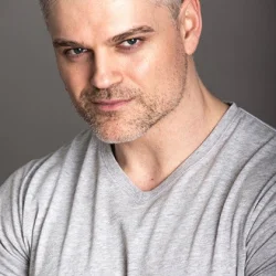 Carlos Robles