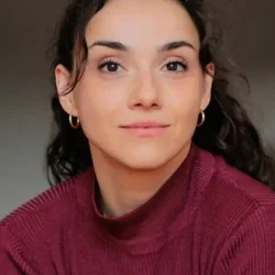 Caroline Tosti
