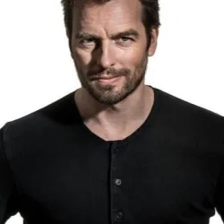 Christopher Wollter