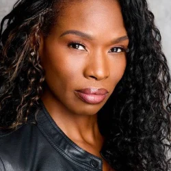 Dazelle Yvette