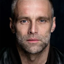 Дмитрий Лавров
