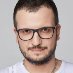 Дмитрий Позов
