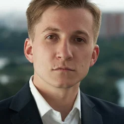 Дмитрий Шаракоис