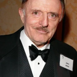 Джон Эстин