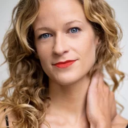 Elizabeth Dunn
