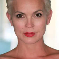 Elizabeth Gracen