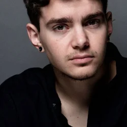 Эллиот Флетчер