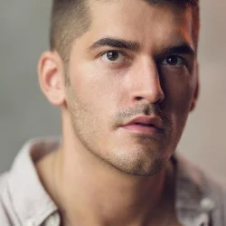 Ellis Eyres