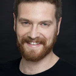 Энгин Озтюрк