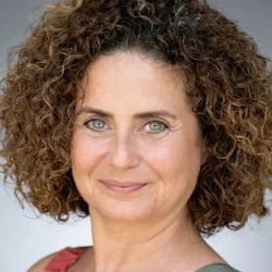 Esra Akkaya
