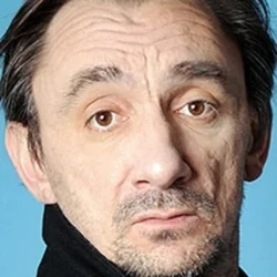 Этьен Менар