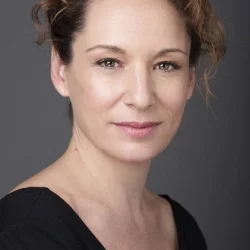 Eva Almaya