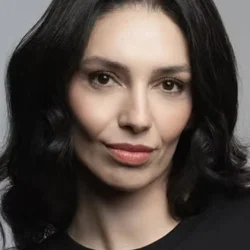 Эзги Челик