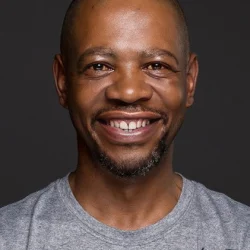 Fezile Mpela