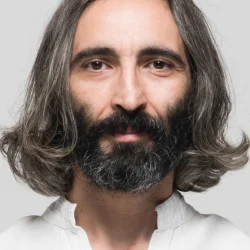 Fırat Tanış