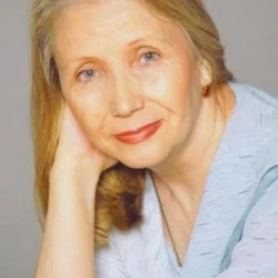 Галина Комарова