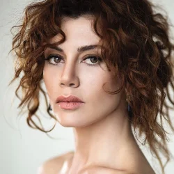 Gökçe Bahadır