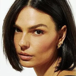 Isis Valverde