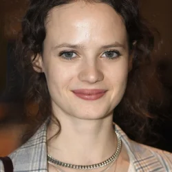 Jana McKinnon
