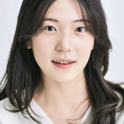 Kang Shin-hee