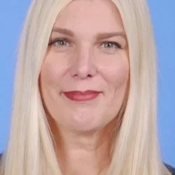 Laura Lynne Jackson