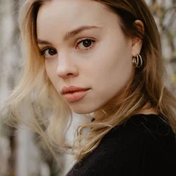 Lea Zoë Voss